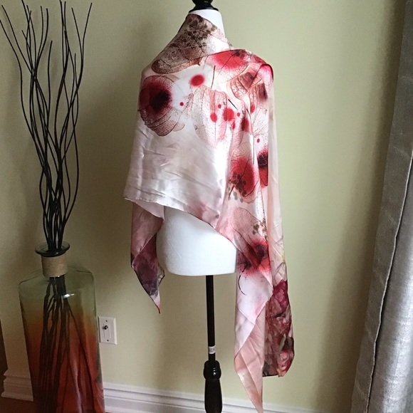 Accessories - Stunning 100%silk shawl a Kenzo style